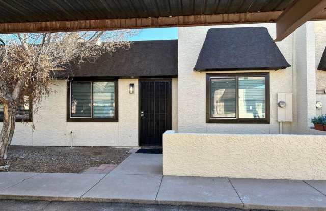 5115 N 22nd Avenue unit: 3 photos photos