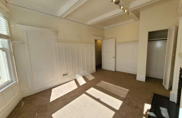 456 South Van Ness Avenue Gallery 2