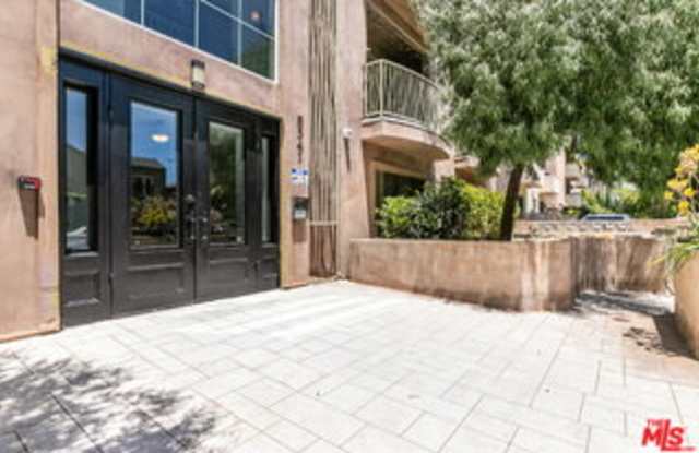 8541 Alcott Street Gallery 2
