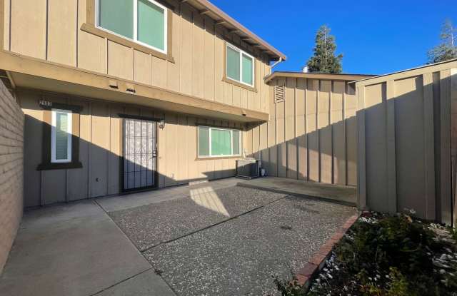 Gorgeous Updated Antioch Condo! Gallery 4