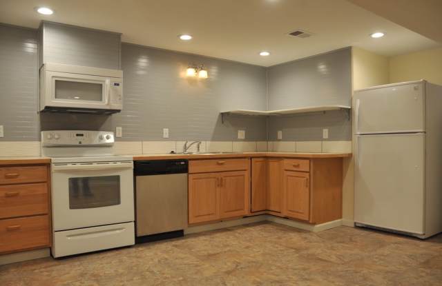 Basement Apartment, 2 bed 1 bath close to Food Trucks on Best photos photos