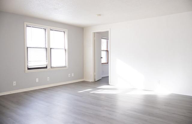 329 N Knight Gallery 4