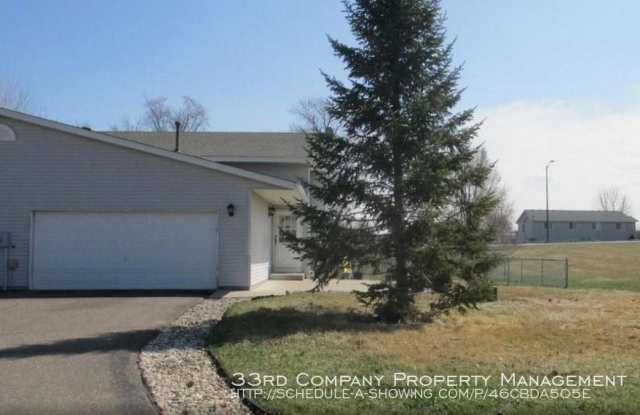 1445 McIntosh Circle - 1445 Mcintosh Circle, Shakopee, MN 55379