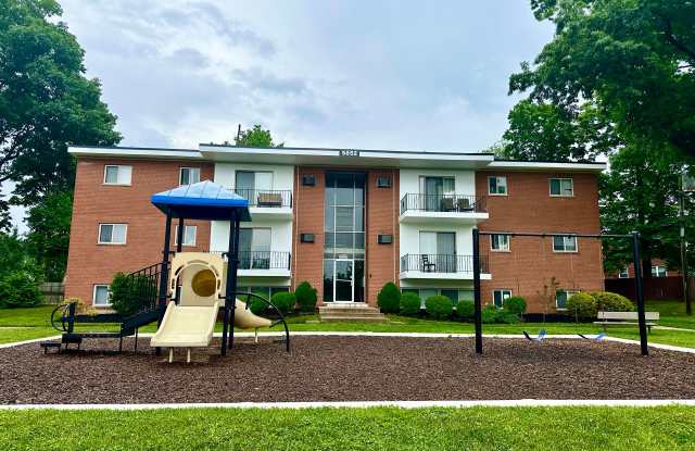 Spacious 2-Bedroom Apartments at Groesbeck Gardens – Peaceful Living with Modern Comfort - 5854 West Pameleen Court, Cincinnati, OH 45239