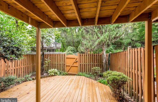 6013 CROCUS CT Gallery 4
