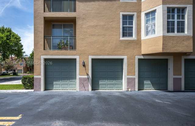 11780 Saint Andrews Pl Gallery 3