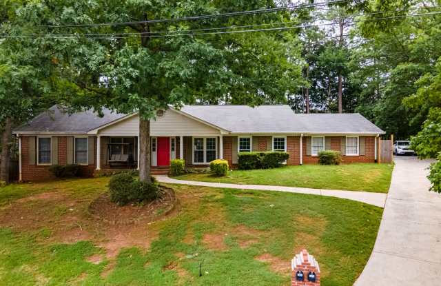 2496 Leeshire Road - 1 photos photos