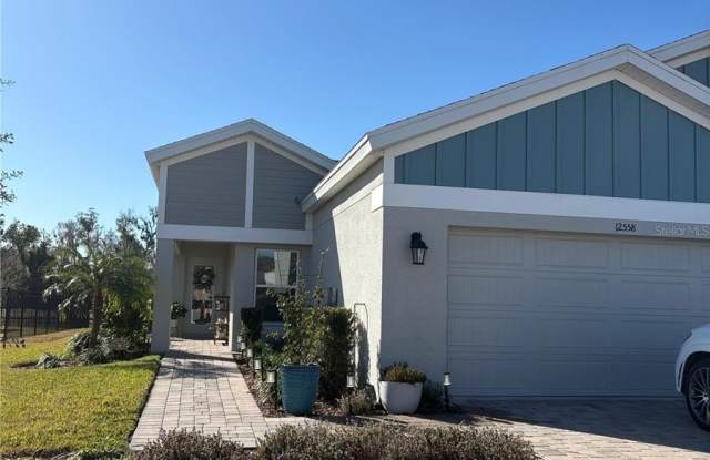 12558 OAK HILL WAY photos photos