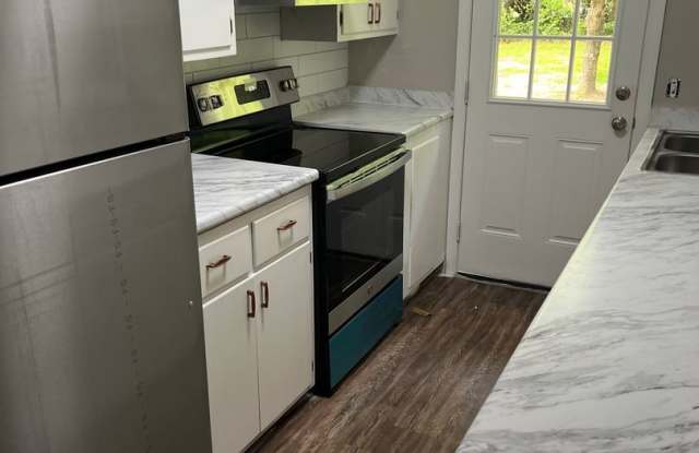 1407 W Gentilly Rd photos photos