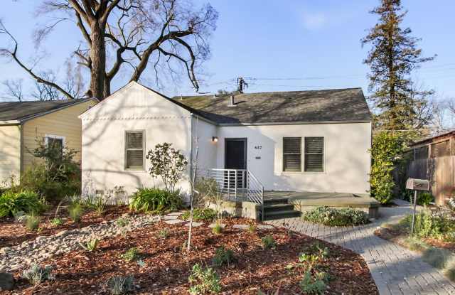 Downtown Davis Cottage photos photos