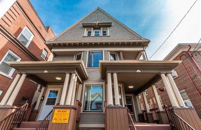 141 E Johnson St Gallery 2