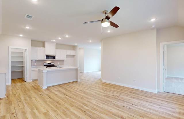 Charming 4BR House in Royse City Gallery 4
