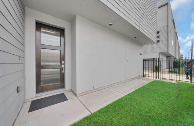 2384 Commerce St - **Ask about our NO CASH DEPOSIT option!** - 2384 Commerce Street, Houston, TX 77003