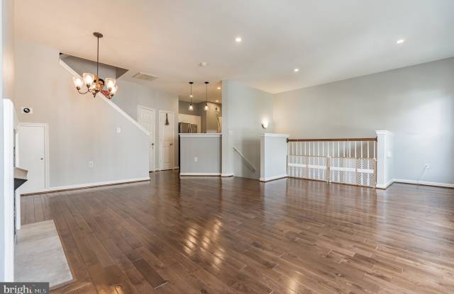 8127 HARPER VALLEY LANE Gallery 2