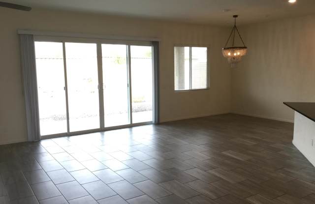 25214 N 106TH Drive Gallery 4