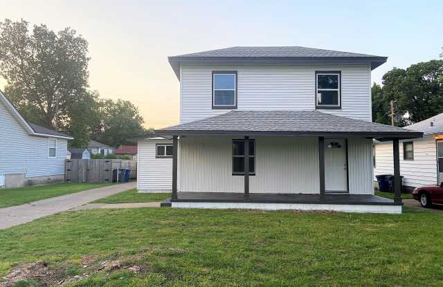 3531 E 4th St photos photos