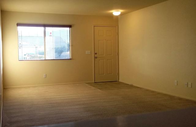 $150 off First Month's Rent Four bedroom in Desert Vista Community Gallery 4