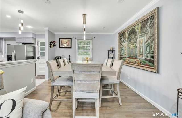 635 Booth Hill Road Gallery 4