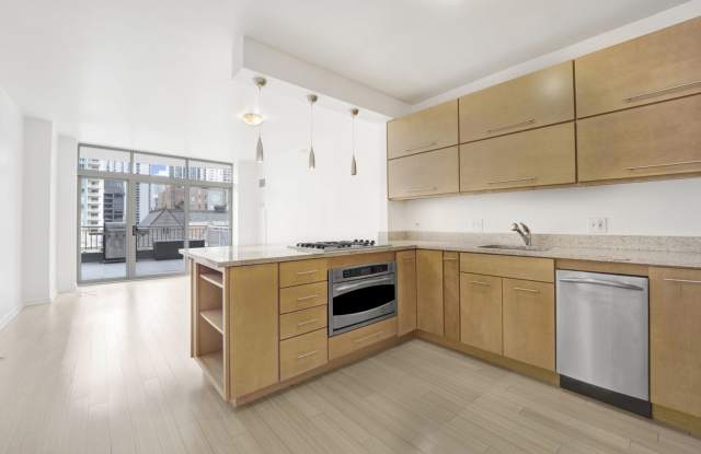 600 North Dearborn Street Gallery 2