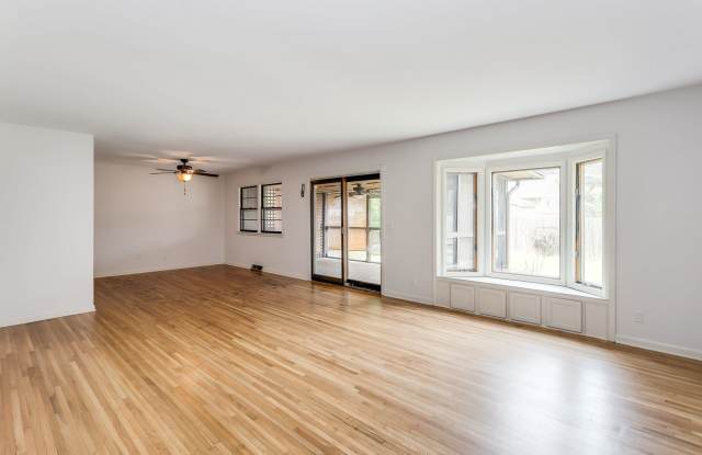 3 Bed Home in Woodlawn Village with Tons of Character and New Updates Gallery 3