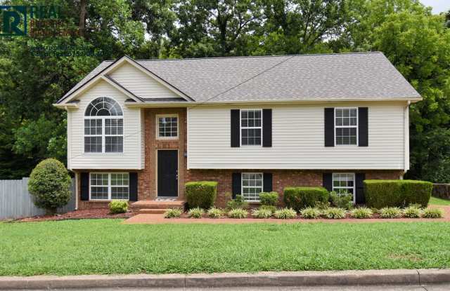 Wonderful 5BR/3BA Antioch home, fenced-in backyard and attached garage on a cul-de-sac! photos photos