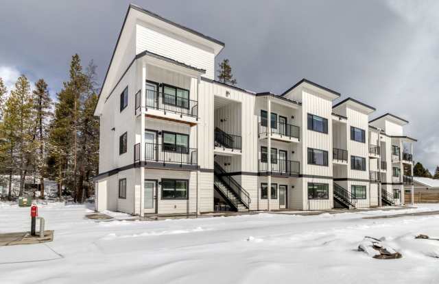 Luxury Apartment in La Pine! Gallery 1