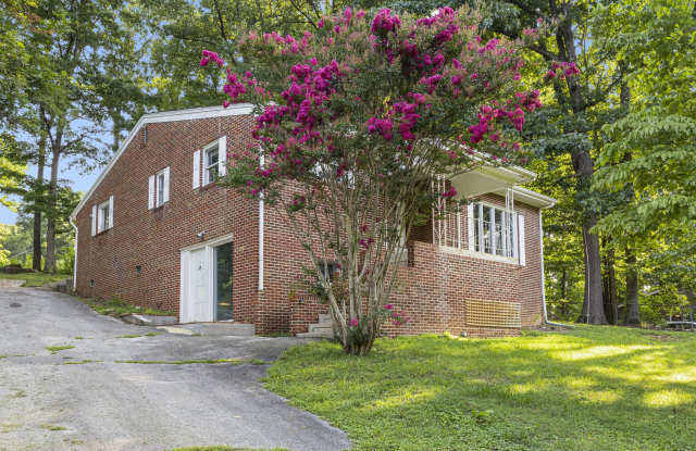 2314 Westwood Street - 1 - 2314 Westwood Street, Johnson City, TN 37604