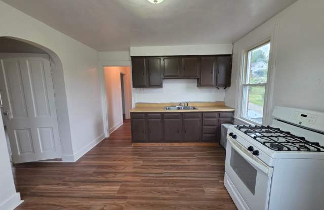 4 bedroom 1 bathroom apartment for rent in Clairton PA photos photos 4 bedroom 1 bathroom apartment for rent in Clairton PA photos photos