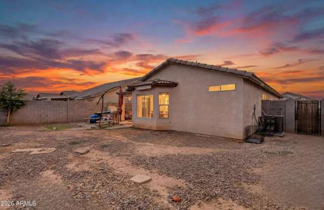 1635 E ASH Avenue Gallery 3