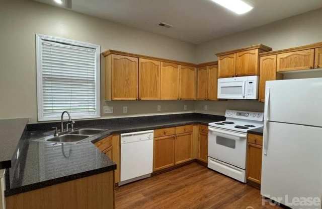 21404 Aftonshire Drive Gallery 3