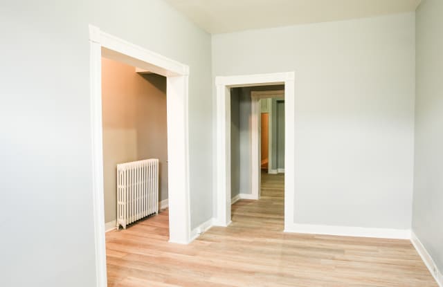 1908 N Fulton Ave Gallery 2