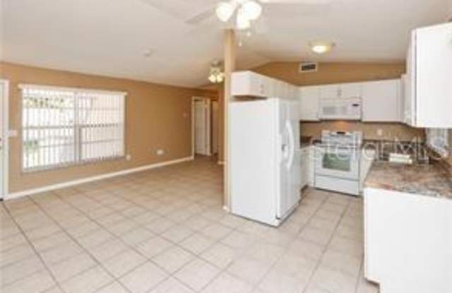 5025 MURIEL LANE Gallery 4