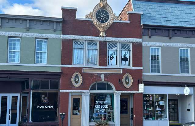 5 E MAIN unit: Ste A photos photos