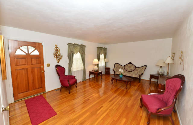Vintage Brick Ranch! photos photos