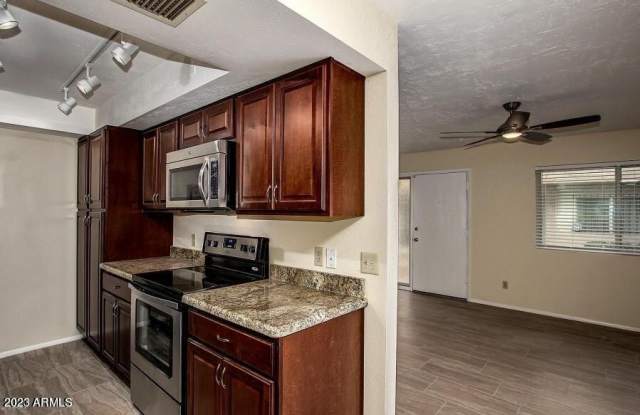 6038 W TOWNLEY Avenue - 6038 West Townley Avenue, Glendale, AZ 85302