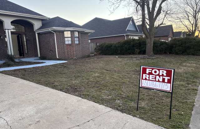 3402 W Center St photos photos