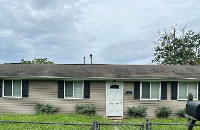 Welcome to this charming Ranch style home! photos photos Welcome to this charming Ranch style home! photos photos