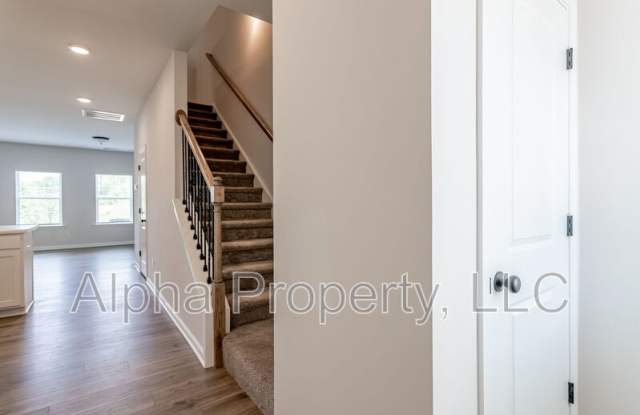 12 Lone Cypress St Gallery 2