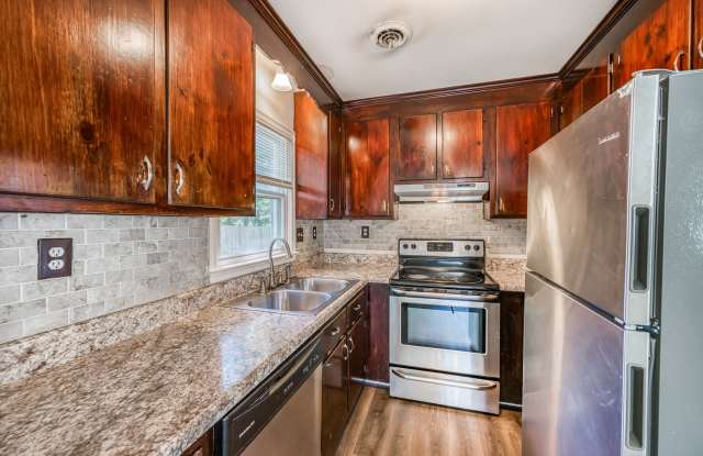3-BEDROOM, 1.5-BATH NORTH CHESTERFIELD RANCH WITH FENCED BACKYARD, DECK & DOUBLE-WIDTH DRIVEWAY — $1,950/MONTH Gallery 3