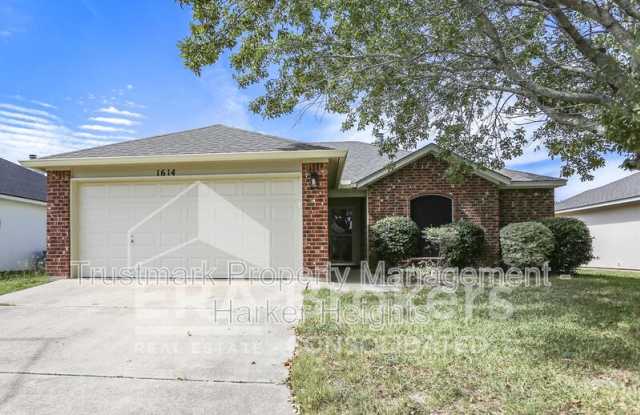 1614 Twisted Oak Dr photos photos