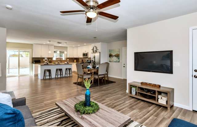 11620 N 31st Drive Gallery 2