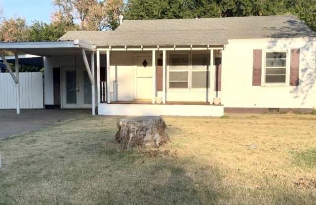 1909 N Independence Ave Gallery 1