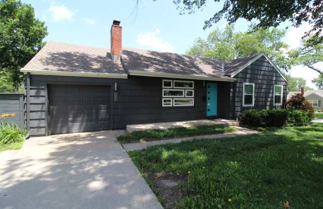 Upgraded 2 Bedroom 1 Bath House In Mission Kansas photos photos