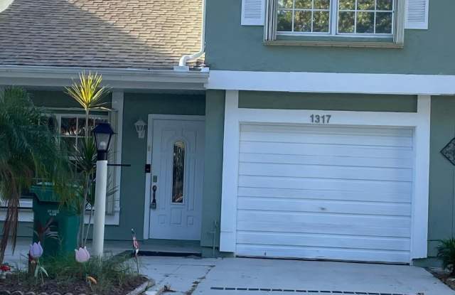 1317 SE Rivergreen Circle Gallery 2