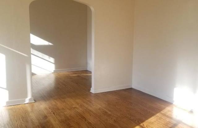 3300 Clay Street Gallery 2