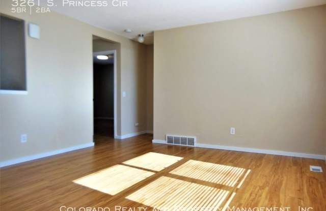3261 S. Princess Cir Gallery 3