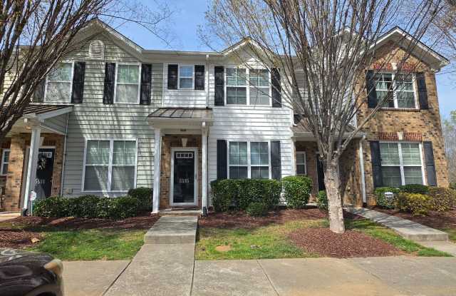 ****** $200 OFF FIRST FULL MONTH OF RENT!! ****** photos photos