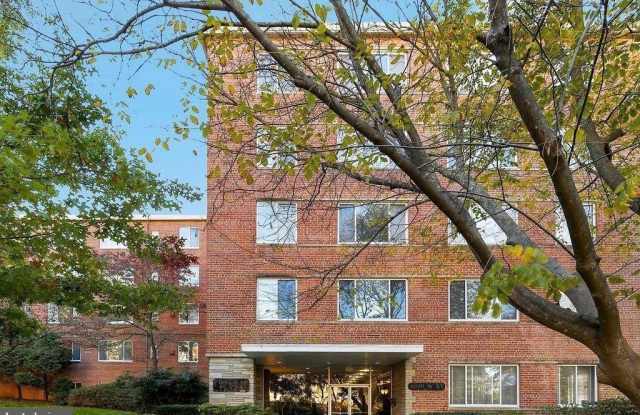 4100 W Street NW unit: 410 photos photos