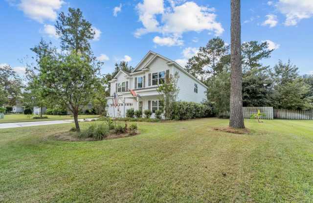Woodland Trail Retreat – 4BR Home with Private Wooded Backdrop Gallery 4