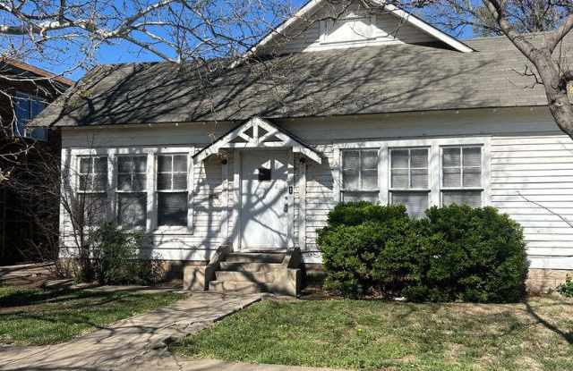 1614 S Jackson Gallery 1